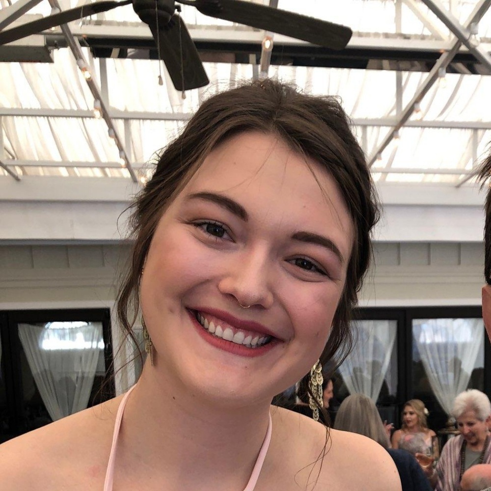 Meet your Posher, Desi